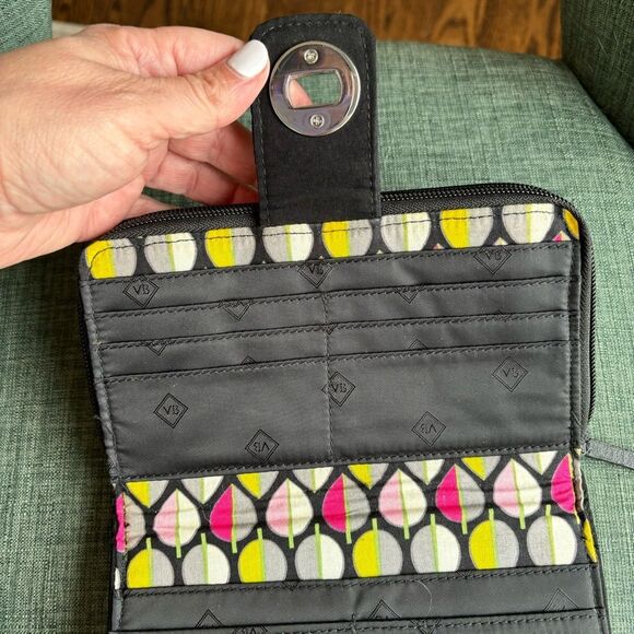 Vera Bradley Quilted Turn Lock RFID Clutch/Wallet in Black excellent used cond.! - Picture 7 of 8